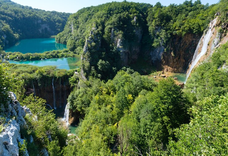 Thrill-Seeker's Guide to 2025: Top Adventure Destinations 5 Costa Rica