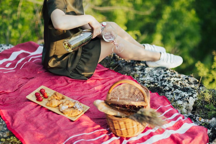 Camping Food Ideas: Best Delicious, Fun Meals Adventure 6 Bites and Sweets
